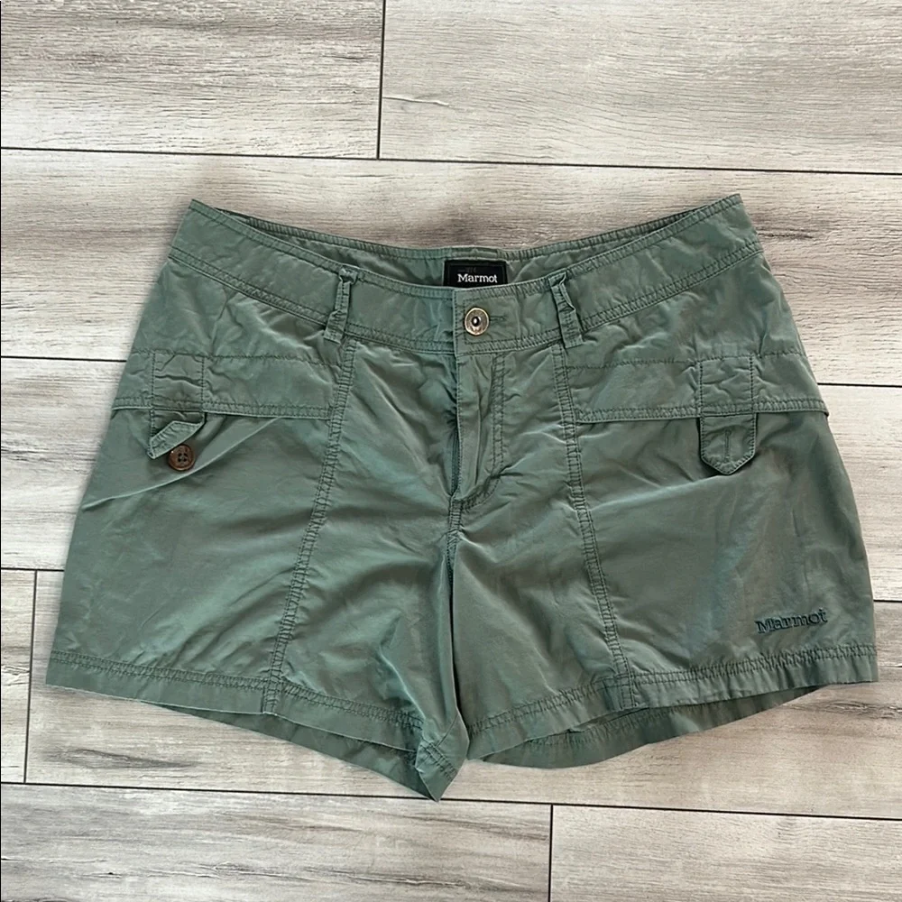 Marmot women's shorts in green size 12